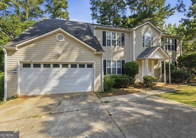 Photo 3 of Sale Pending at 3737 Waldrop Dr, Decatur, GA 30034 | MLS# 10832932 | Listing updated on 2026-09-04