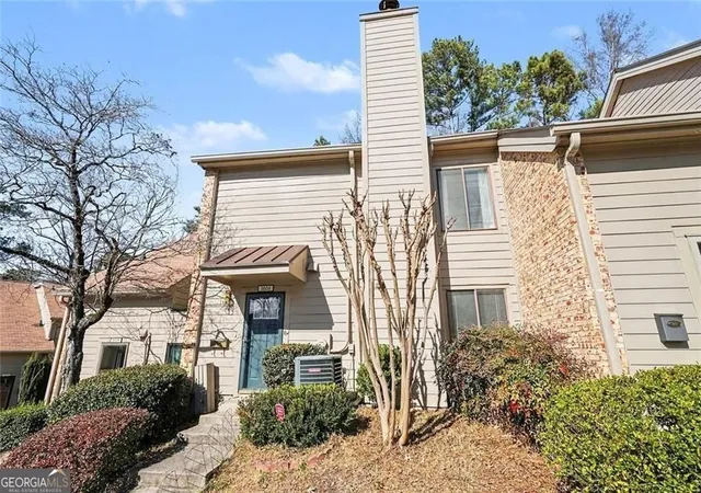 Homes for sale in Atlanta, GA | 3608 Stonewall Ct, Atlanta, GA 30339 | MLS# 10794122