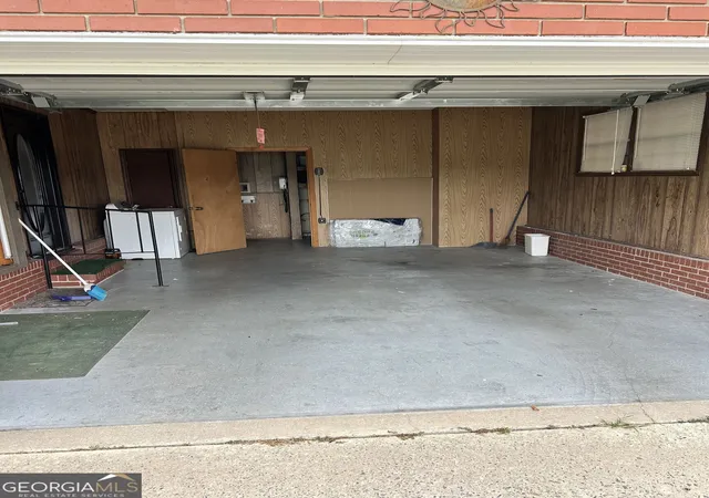 Photo 4 of Single family home for sale at 202 E 15Th St, Alma, GA 31510 | MLS# 10835532 | Listing updated on 2026-09-16
