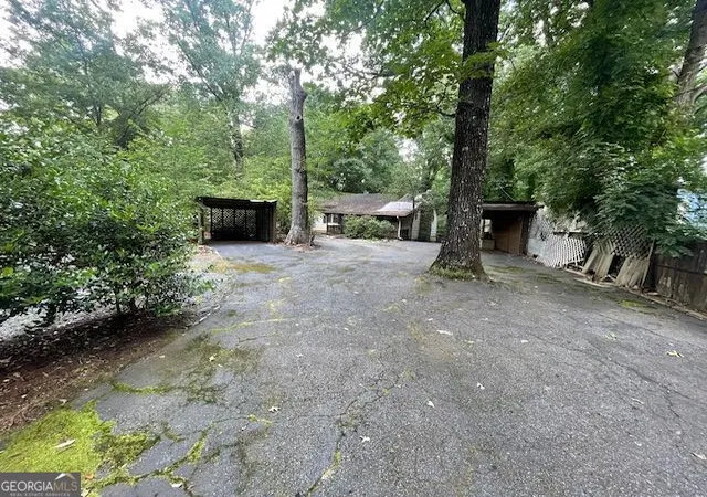 Photo 2 of Sale Pending at 5437 Hamby Rd, Acworth, GA 30102 | MLS# 10805037 | Listing updated on 2026-08-18