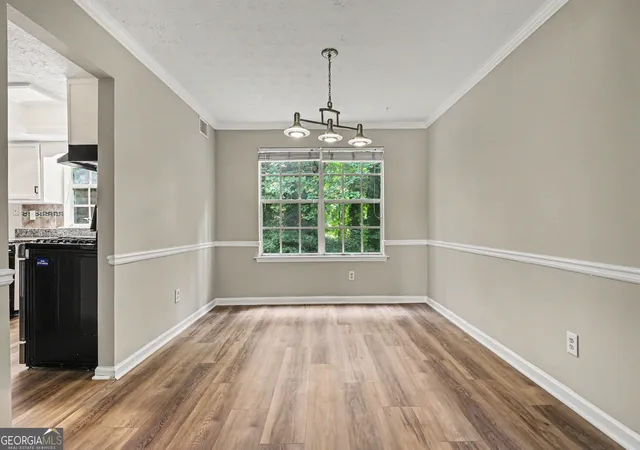Photo 3 of Sale Pending at 1468 Heritage Glen Dr, Marietta, GA 30068 | MLS# 10835351 | Listing updated on 2026-10-05