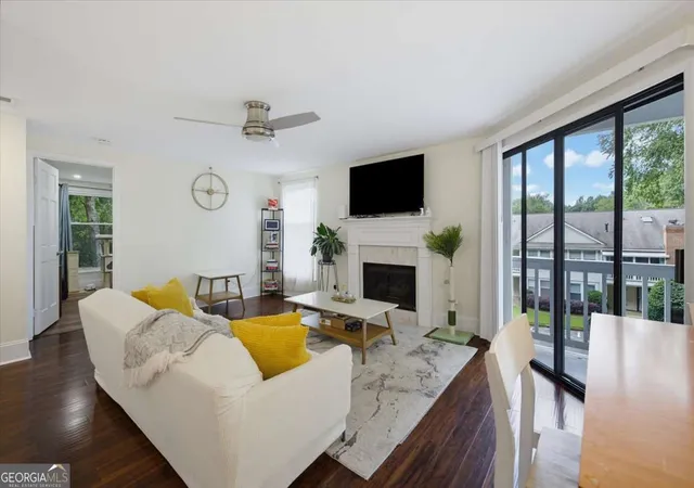 Photo 3 of Condo for sale at 1366 Keys Lake Dr Ne, Atlanta, GA 30319 | MLS# 10821539 | Listing updated on 2026-09-19