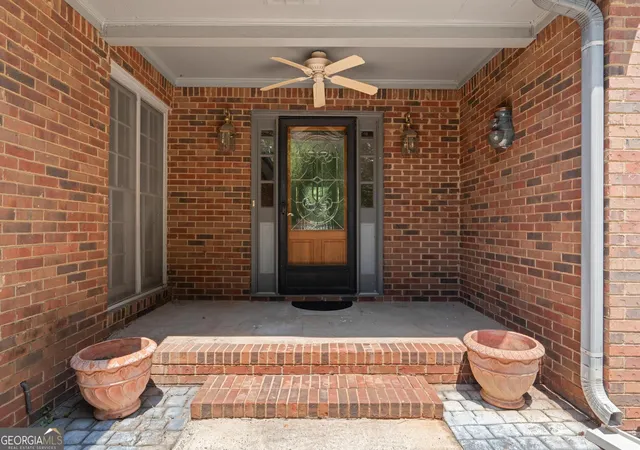 Photo 3 of Sale Pending at 100 Ridgemont Dr, Fayetteville, GA 30215 | MLS# 10828860 | Listing updated on 2026-09-14
