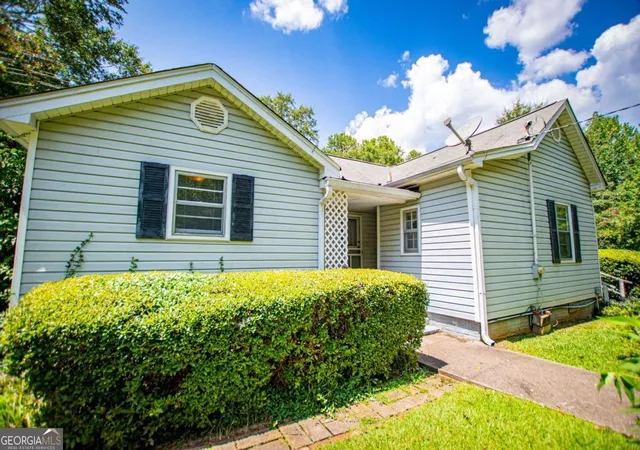 Photo 2 of Sale Pending at 53 Garrett Ln, Carrollton, GA 30117 | MLS# 10828870 | Listing updated on 2026-09-08