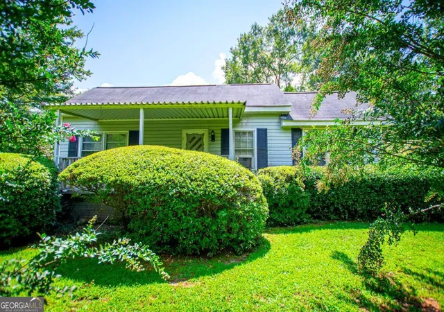 Photo 3 of Sale Pending at 53 Garrett Ln, Carrollton, GA 30117 | MLS# 10828870 | Listing updated on 2026-09-08