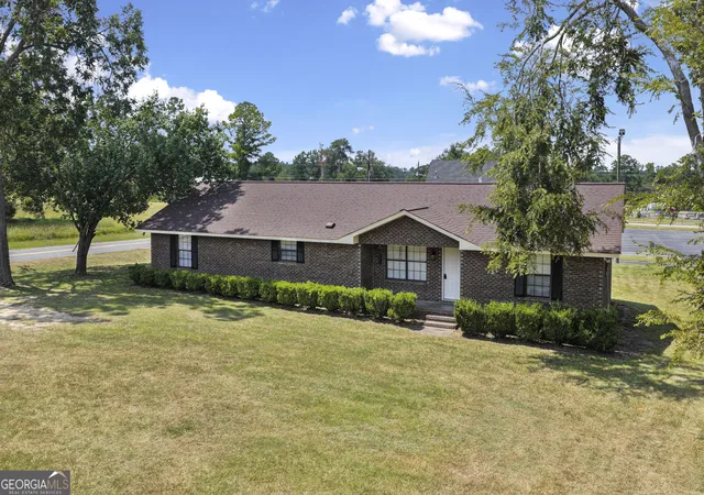 1st image of 133 S Richardson St, Mount Vernon, GA 30445 | MLS# 10833186