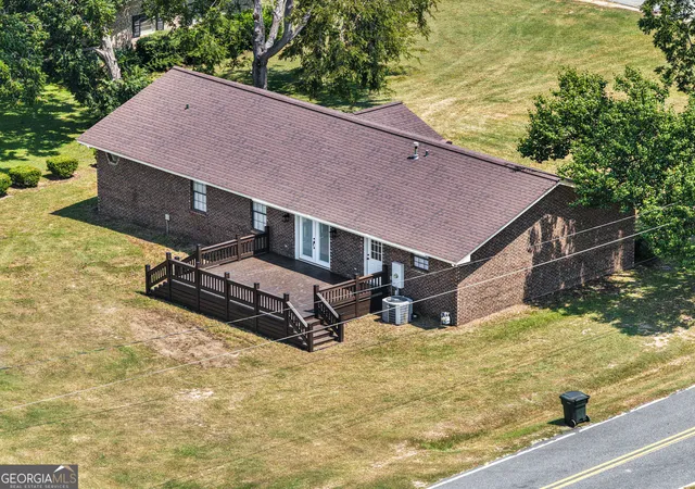 3rd image of 133 S Richardson St, Mount Vernon, GA 30445 | MLS# 10833186