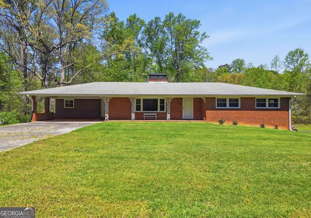 Photo 2 of Single family home for sale at 2279 Hwy 92, Acworth, GA 30102 | MLS# 10728701 | Listing updated on 2026-09-07