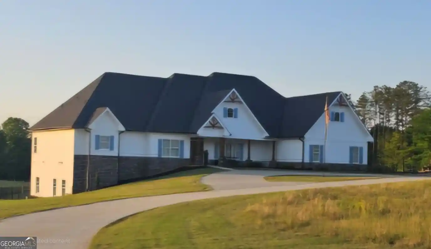 Single family home for sale at 433 Clover Dr, Social Circle, GA 30025 | MLS# 10872249