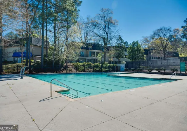 Listing Photo 2 - Condo for sale in building located at 141 Amherst Pl NW, Atlanta, GA 30327 - Unit #