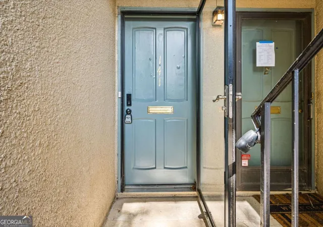 Photo 4 of Condo for sale at 141 Amherst Pl NW, Atlanta, GA 30327 | MLS# 10811103 | Listing updated on 2026-08-06