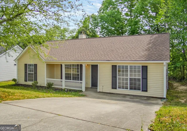 Photo 1 of Single family home for sale at 5603 Eagles Feather Ln, Riverdale, GA 30274 | MLS# 10824958 | Listing updated on 2026-08-27