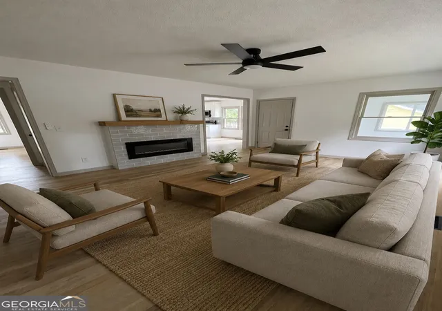 Photo 2 of Single family home for sale at 1124 Westmont Rd SW, Atlanta, GA 30311 | MLS# 10808505 | Listing updated on 2026-08-31