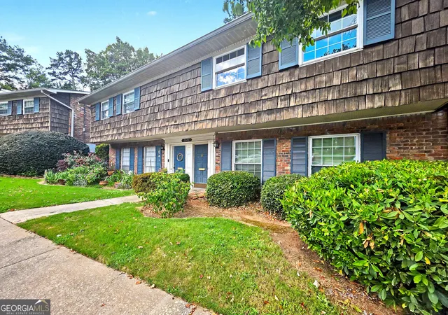 Listing Photo 4 - Condo for sale in building located at 3543 Old Chamblee Tucker Rd, Atlanta, GA 30340 - Unit #E