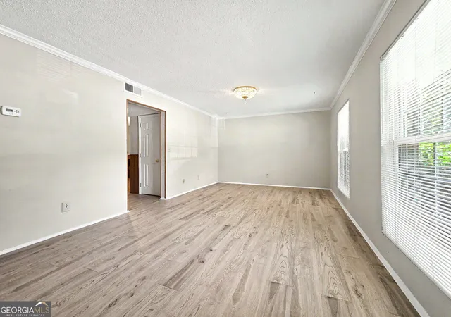Listing Photo 5 - Condo for sale in building located at 3543 Old Chamblee Tucker Rd, Atlanta, GA 30340 - Unit #E
