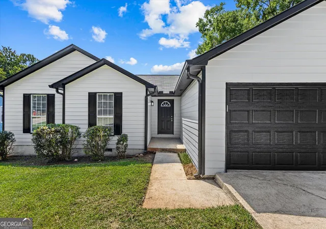 Photo 3 of Sale Pending at 3679 Ashbill, Rex, GA 30273 | MLS# 10834130 | Listing updated on 2026-10-28