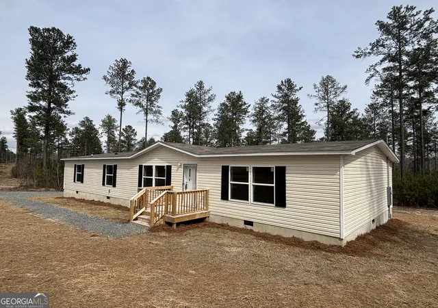 Homes for sale in Milledgeville, GA | 472 Hwy 24 South, Milledgeville, GA 31061 | MLS# 10651242