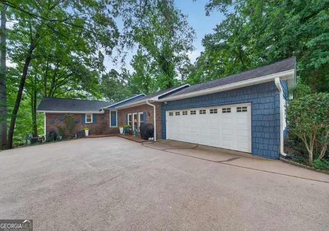 Photo 3 of Single family home for sale at 110 Birch Cvs, Eatonton, GA 31024 | MLS# 10836208 | Listing updated on 2026-09-14