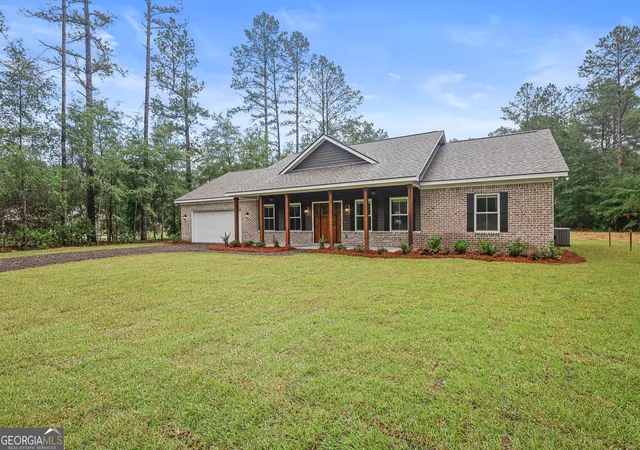 Photo 1 of Single family home for sale at 112 Dixie Dr, Springfield, GA 31329 | MLS# 10772125 | Listing updated on 2026-09-07