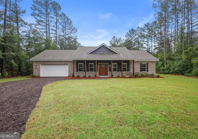 Photo 2 of Single family home for sale at 112 Dixie Dr, Springfield, GA 31329 | MLS# 10772125 | Listing updated on 2026-09-07