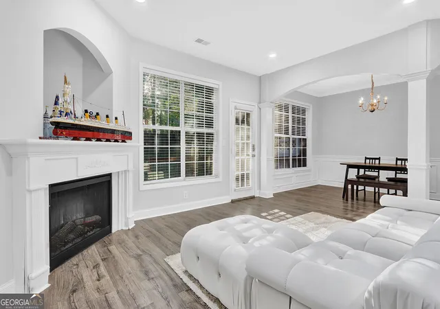 5th image of 541 Woodland Park Ter, Lawrenceville, GA 30043 | MLS# 10827520