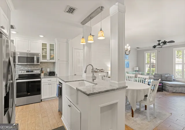 4th image of 1035 Beachview Dr, St. Simons, GA 31522