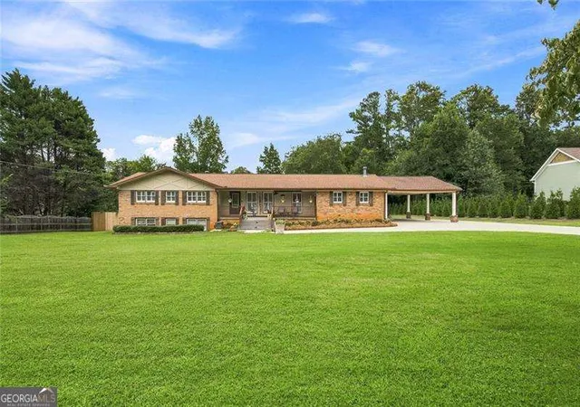 Photo 2 of Single family home for sale at 2779 Bob Cox Rd, Marietta, GA 30064 | MLS# 10825912 | Listing updated on 2026-08-28