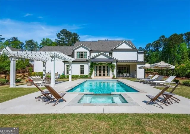 Photo 4 of Single family home for sale at 4184 Thompson Ml Rd, Buford, GA 30519 | MLS# 10737135 | Listing updated on 2026-05-04
