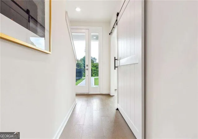 Listing Photo 4 - Condo for sale in building located at 2029 Memorial Dr, Atlanta, GA 30317 - Unit #32