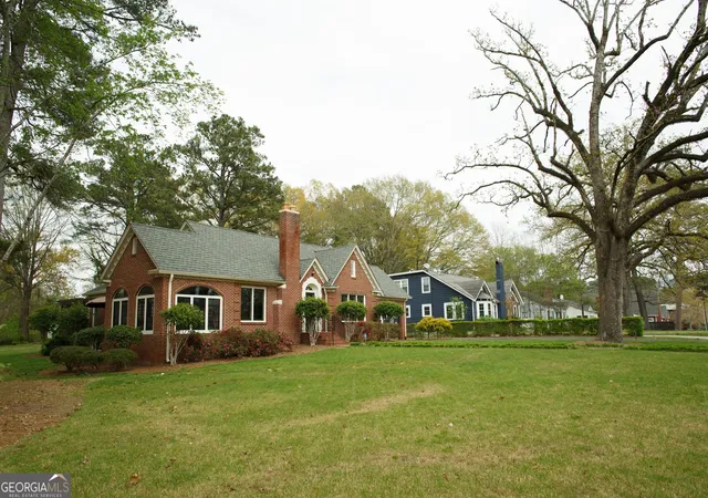 Photo 3 of Sale Pending at 10 Robin St Nw, Rome, GA 30165 | MLS# 10832673 | Listing updated on 2026-09-11