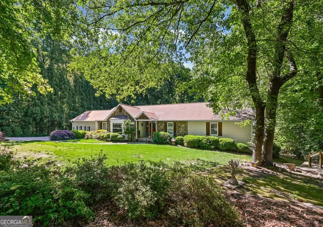 Photo 3 of Single family home for sale at 1530 Woodstock Rd, Roswell, GA 30075 | MLS# 10794316 | Listing updated on 2026-08-12