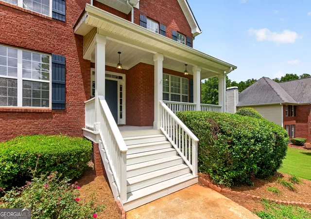 3rd image of 100 Victor Ln, Fayetteville, GA 30214 | MLS# 10806325