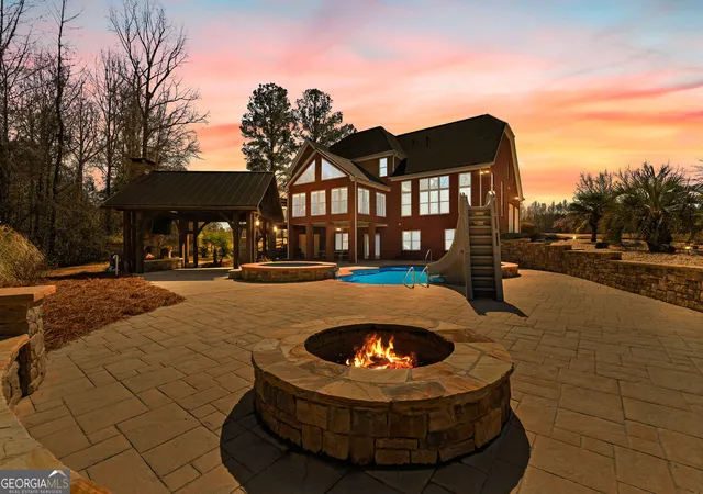 Photo 2 of Mansion for sale at 4101 W Ellis Rd, Griffin, GA 30223 | MLS# 10819157 | Listing updated on 2026-10-04