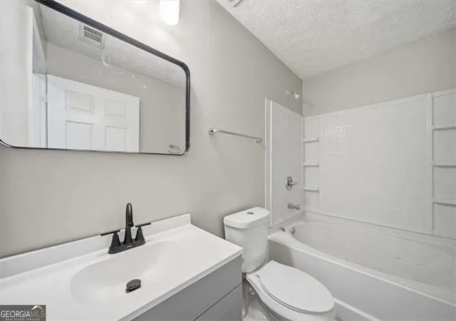 11th image of 8201 Fairington Village Dr, Lithonia, GA 30038 | MLS# 10822479