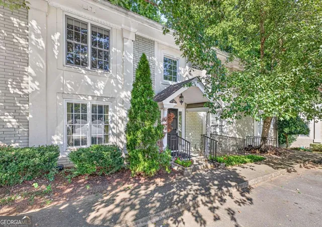 2nd image of 1020 Scott Blvd #D3, Decatur, GA 30030 | MLS# 10829899