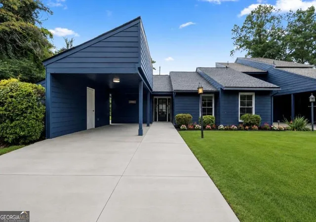 Photo 1 of Condo for sale at 140 Woodhaven Wy, Alpharetta, GA 30009 | MLS# 10826486 | Listing updated on 2026-09-18