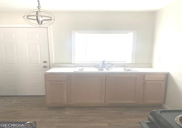 Photo 3 of Single family home for sale at 934 India Ave, Macon, GA 31206 | MLS# 10824478 | Listing updated on 2026-08-26