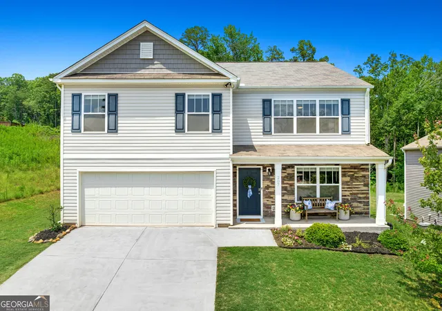 Photo 3 of Single family home for sale at 207 Ashwood Wy, Easley, SC 29640 | MLS# 10800582 | Listing updated on 2026-09-16