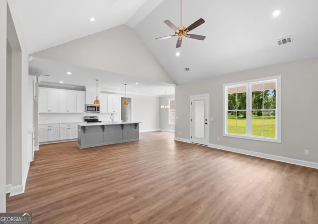 Photo 3 of Single family home for sale at 9 Honeysuckle Dr, Claxton, GA 30417 | MLS# 10813794 | Listing updated on 2026-09-21