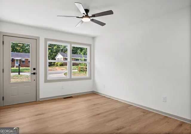 Photo 3 of Single family home for sale at 1111 Parkview Dr, Griffin, GA 30224 | MLS# 10833398 | Listing updated on 2026-08-26