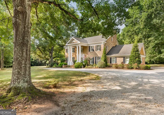 Photo 4 of Single family home for sale at 2100 Davis Academy Rd, Rutledge, GA 30663 | MLS# 10830073 | Listing updated on 2026-09-03