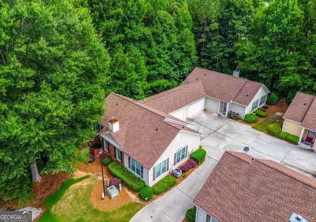 Photo 3 of Townhouse for sale at 184 Camry Lane, Grayson, GA 30017 | MLS# 10807698 | Listing updated on 2026-09-16