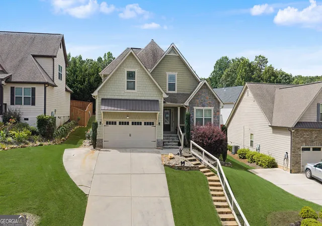 Photo 1 of Single family home for sale at 102 Brookstone Dr, Carrollton, GA 30116 | MLS# 10803768 | Listing updated on 2026-08-04