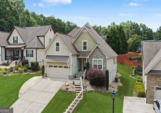 Photo 2 of Single family home for sale at 102 Brookstone Dr, Carrollton, GA 30116 | MLS# 10803768 | Listing updated on 2026-08-04