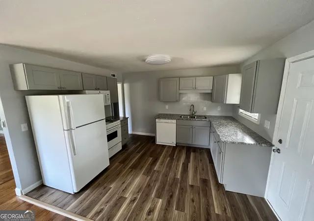 Photo 3 of Single family home for sale at 4391 Hiram Lithia Springs Rd, Powder Springs, GA 30127 | MLS# 10825710 | Listing updated on 2026-09-07