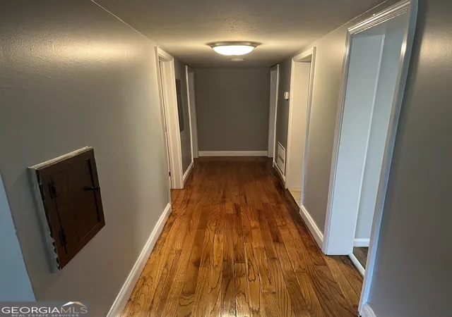 Photo 4 of Single family home for sale at 4391 Hiram Lithia Springs Rd, Powder Springs, GA 30127 | MLS# 10825710 | Listing updated on 2026-09-07