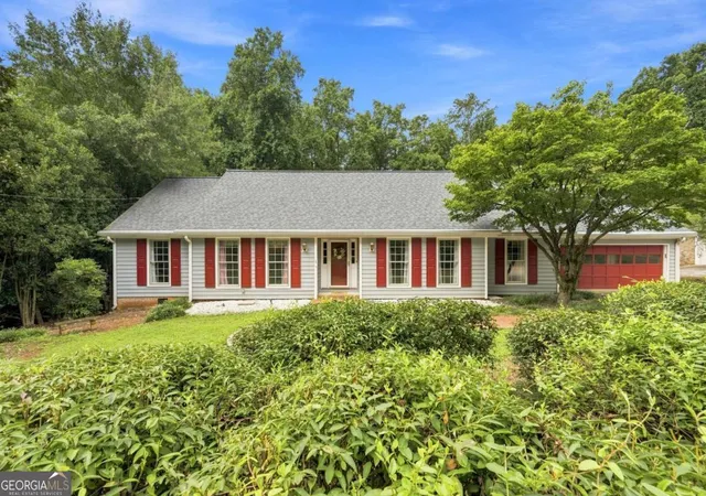 2nd image of 1599 Rangewood Dr Sw, Lilburn, GA 30047 | MLS# 10823054