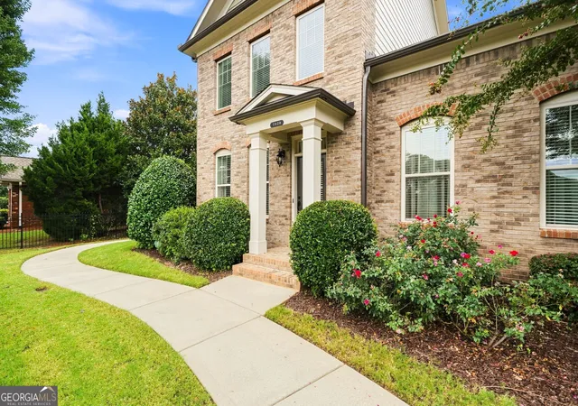 Photo 2 of Sale Pending at 7920 Pierpoint Ln, Alpharetta, GA 30005 | MLS# 10835339 | Listing updated on 2026-10-12
