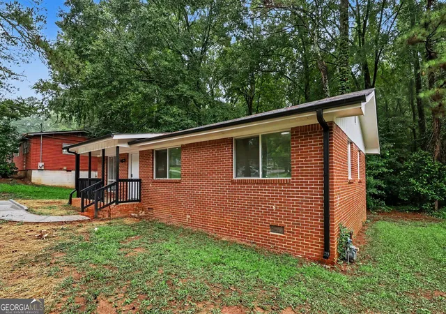Photo 2 of Single family home for sale at 6186 Green Acres Dr Sw, Covington, GA 30014 | MLS# 10826131 | Listing updated on 2026-09-07