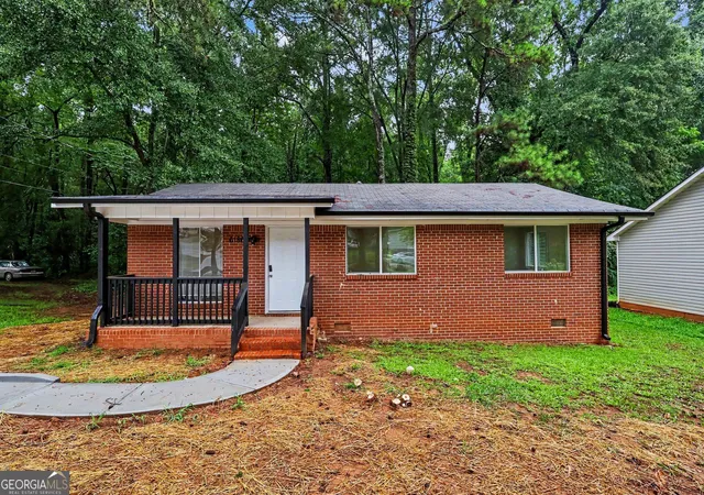 Photo 3 of Single family home for sale at 6186 Green Acres Dr Sw, Covington, GA 30014 | MLS# 10826131 | Listing updated on 2026-09-07